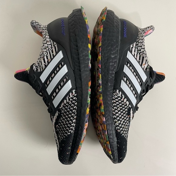 ADIDAS Ultraboost 5.0 DNA LOVE UNITES PRIDE Running Shoes Mens 5.5 Black Unisex main image 7